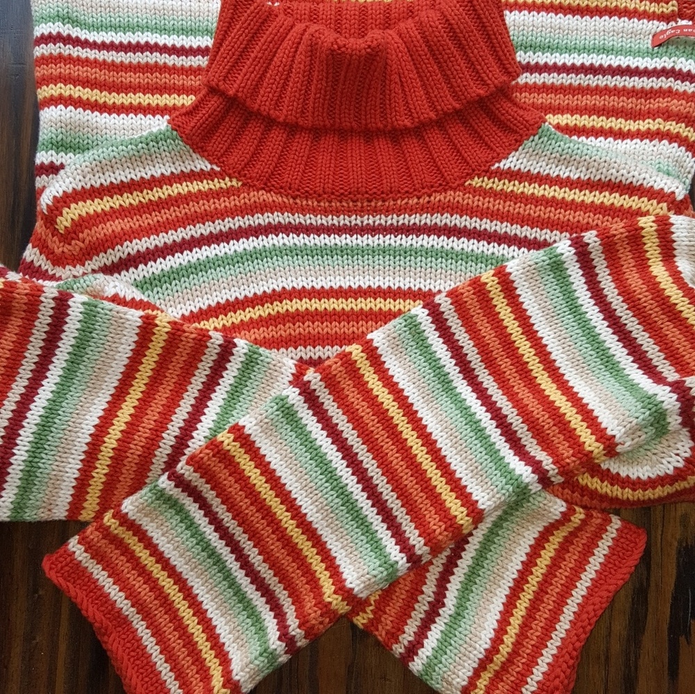 New with tag  American Eagle sz L cable knit